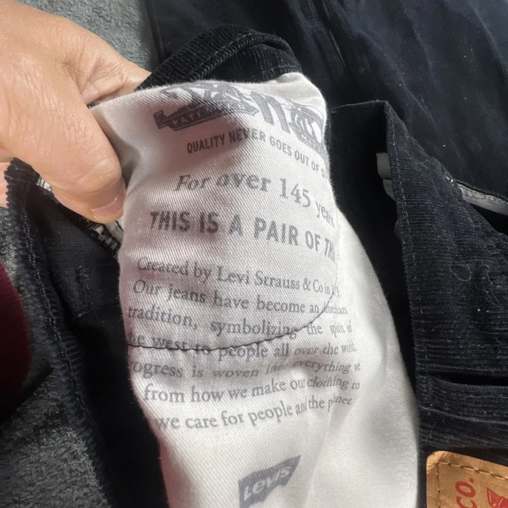 Levi's 514 Corduroy Pants 34x32 Navy Blue Fine‎ Wale Men's Jeans Baggy